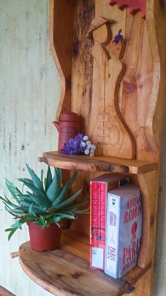 Rustic driftwood couple floating shelf / display - Image 4