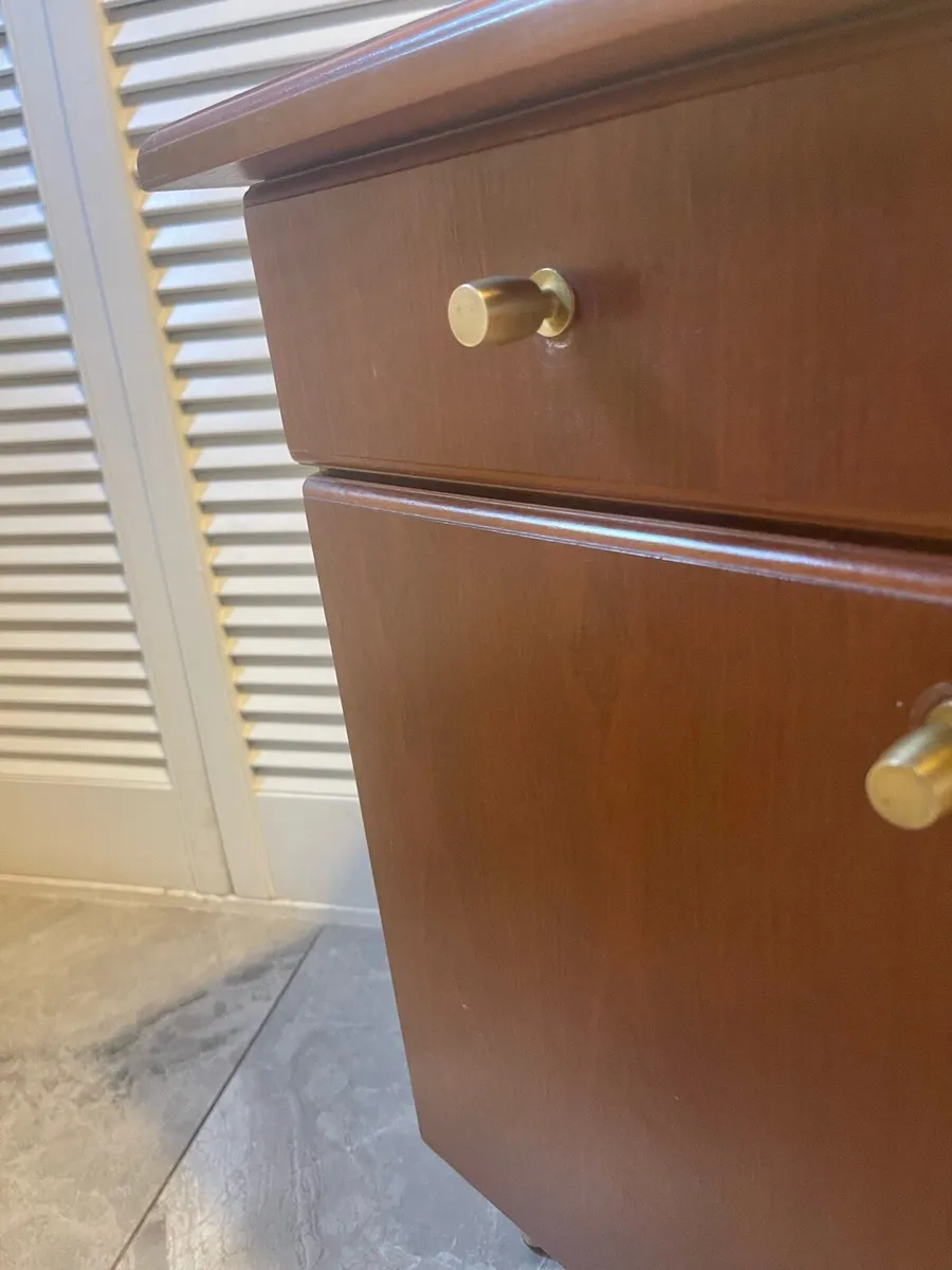 Mid century nightstand - Image 4