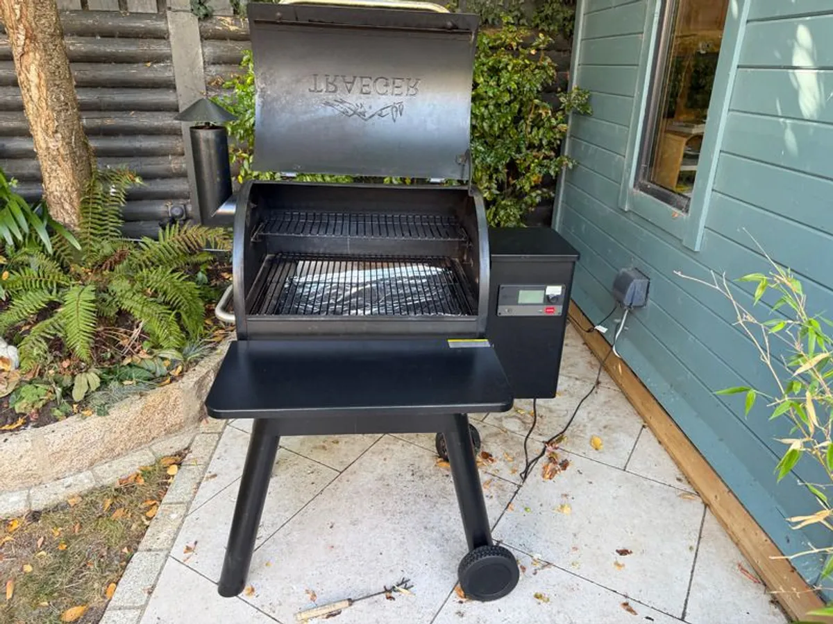 Traeger Pro 575 D2 Wood Pellet Grill & Smoker - Image 4
