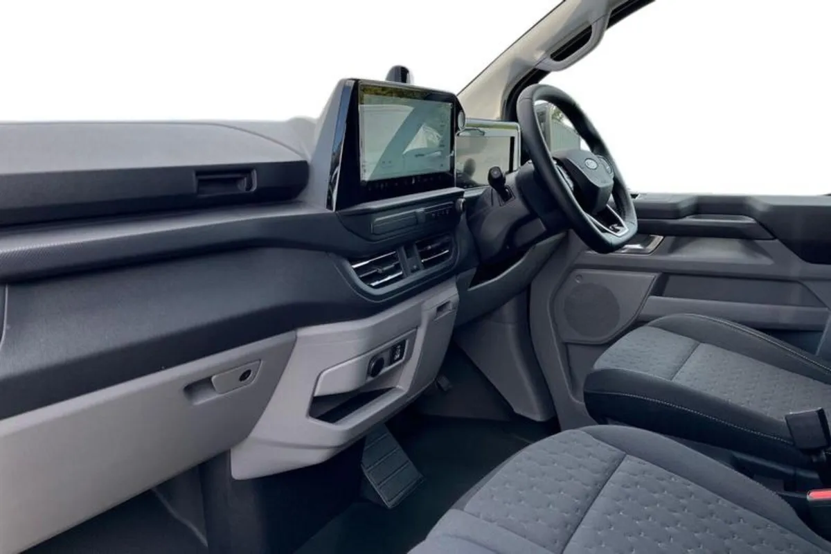 Ford Transit Custom 320 L2  FWD 2.0 EcoBlue 136ps - Image 3