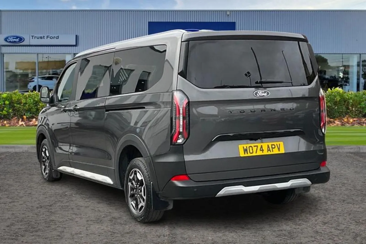 Ford Tourneo Custom 320 L2  FWD 2.0 EcoBlue 170ps - Image 2