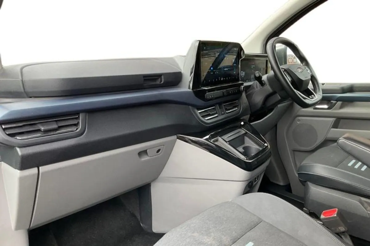 Ford Tourneo Custom 320 L2  FWD 2.0 EcoBlue 170ps - Image 3