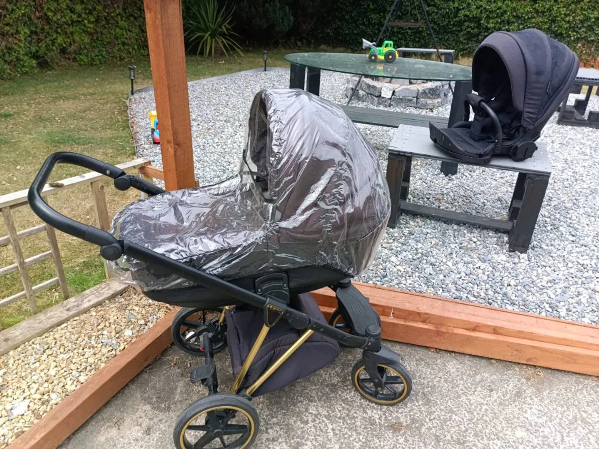 Pram / buggie - Image 2