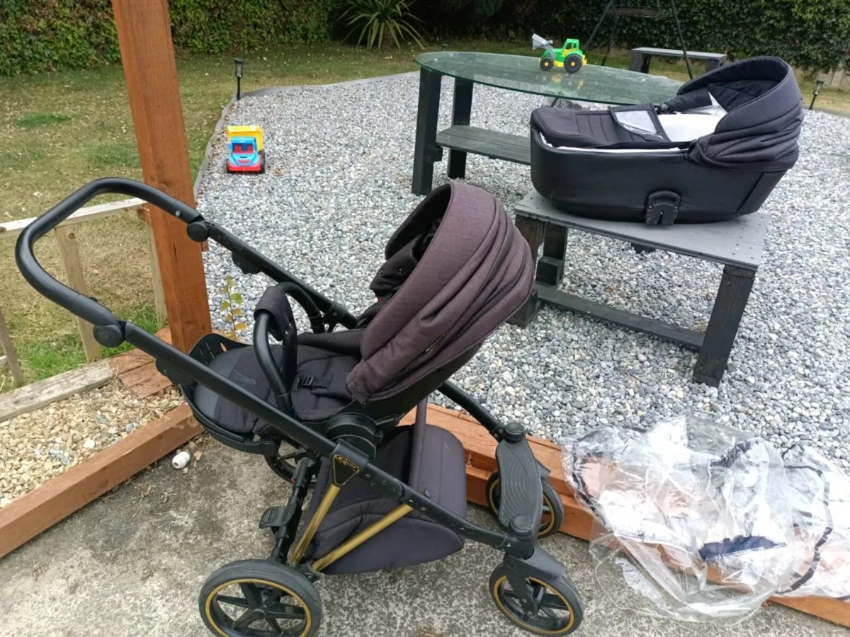 Pram / buggie - Image 4