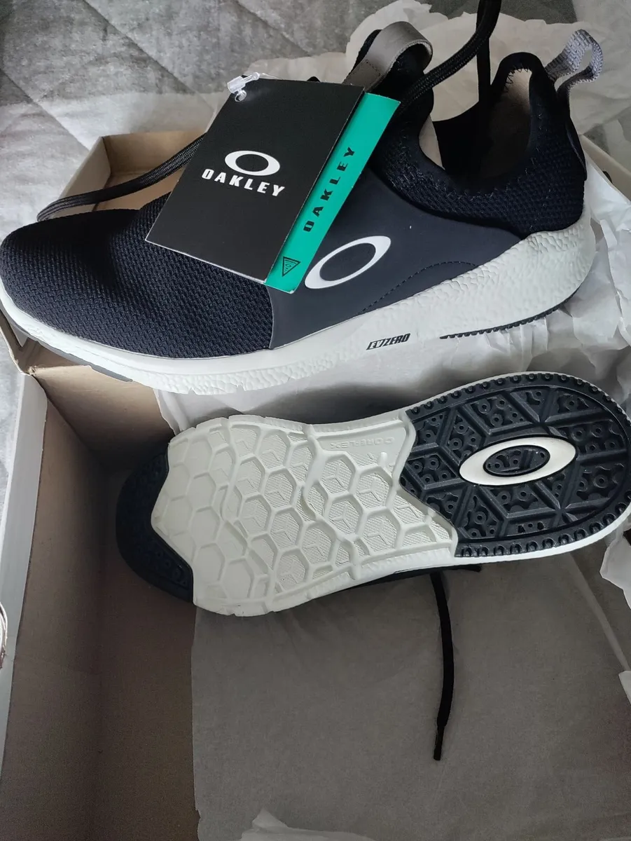 Oakley trainers 8uk New - Image 1