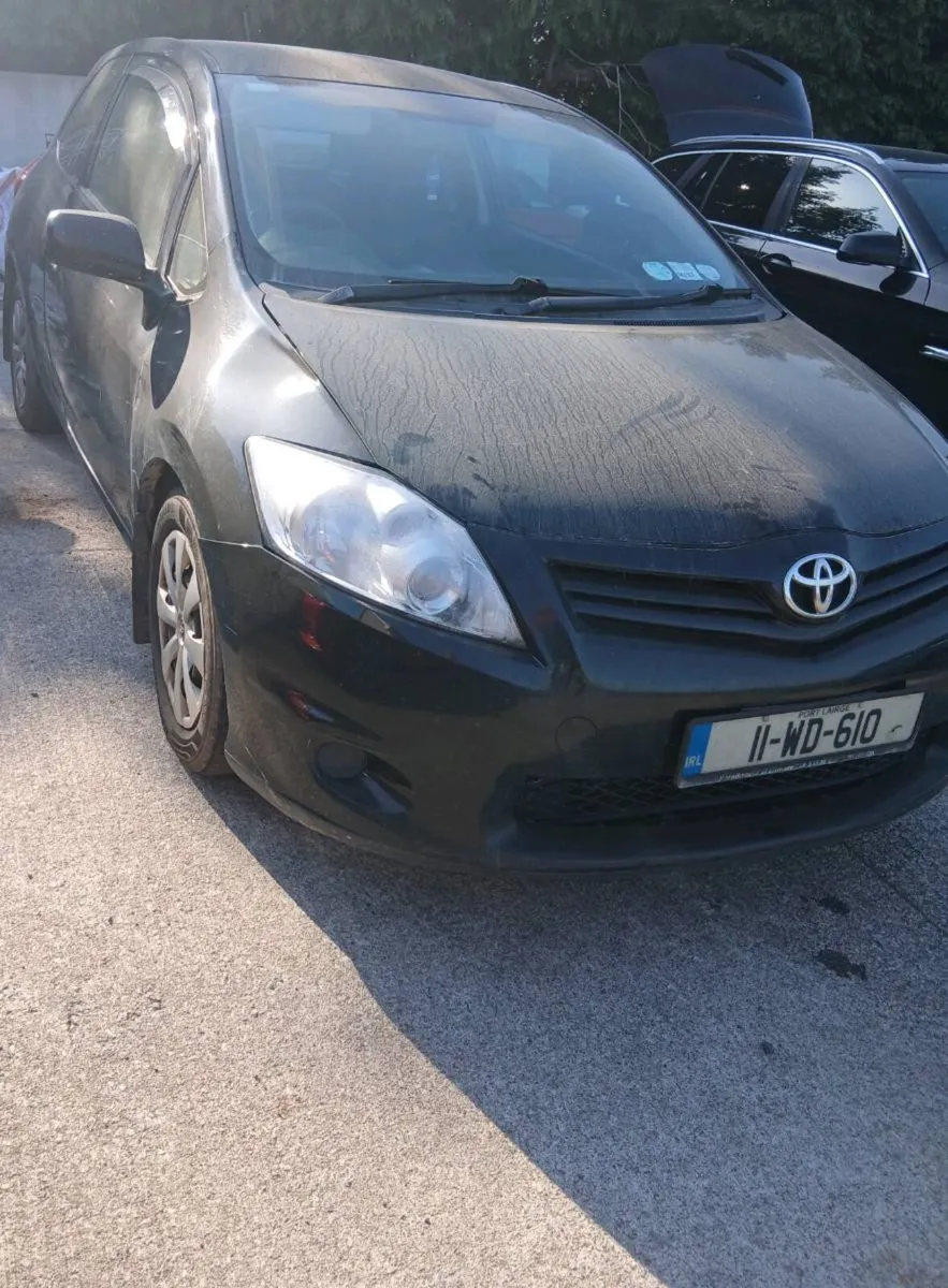 2011 toyota auris van - Image 1