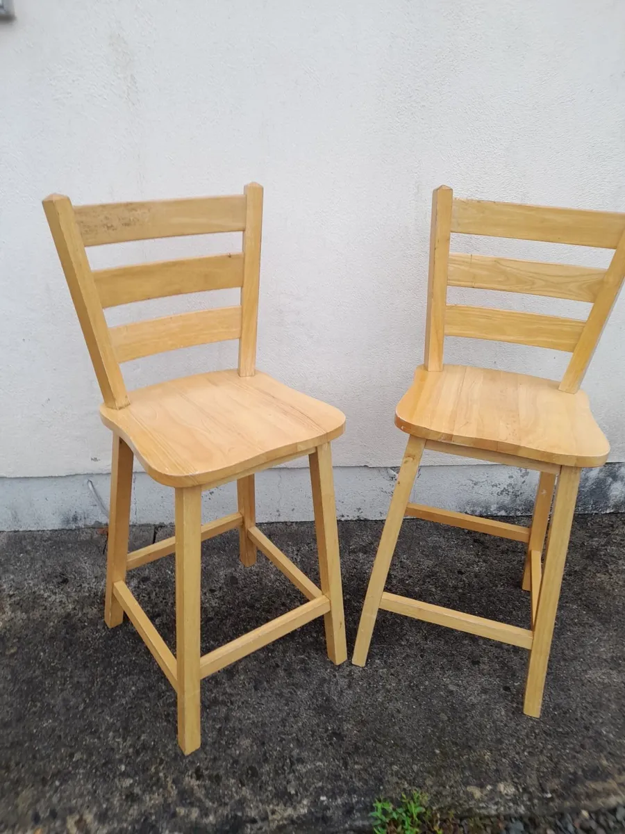 Household furniture - Image 1