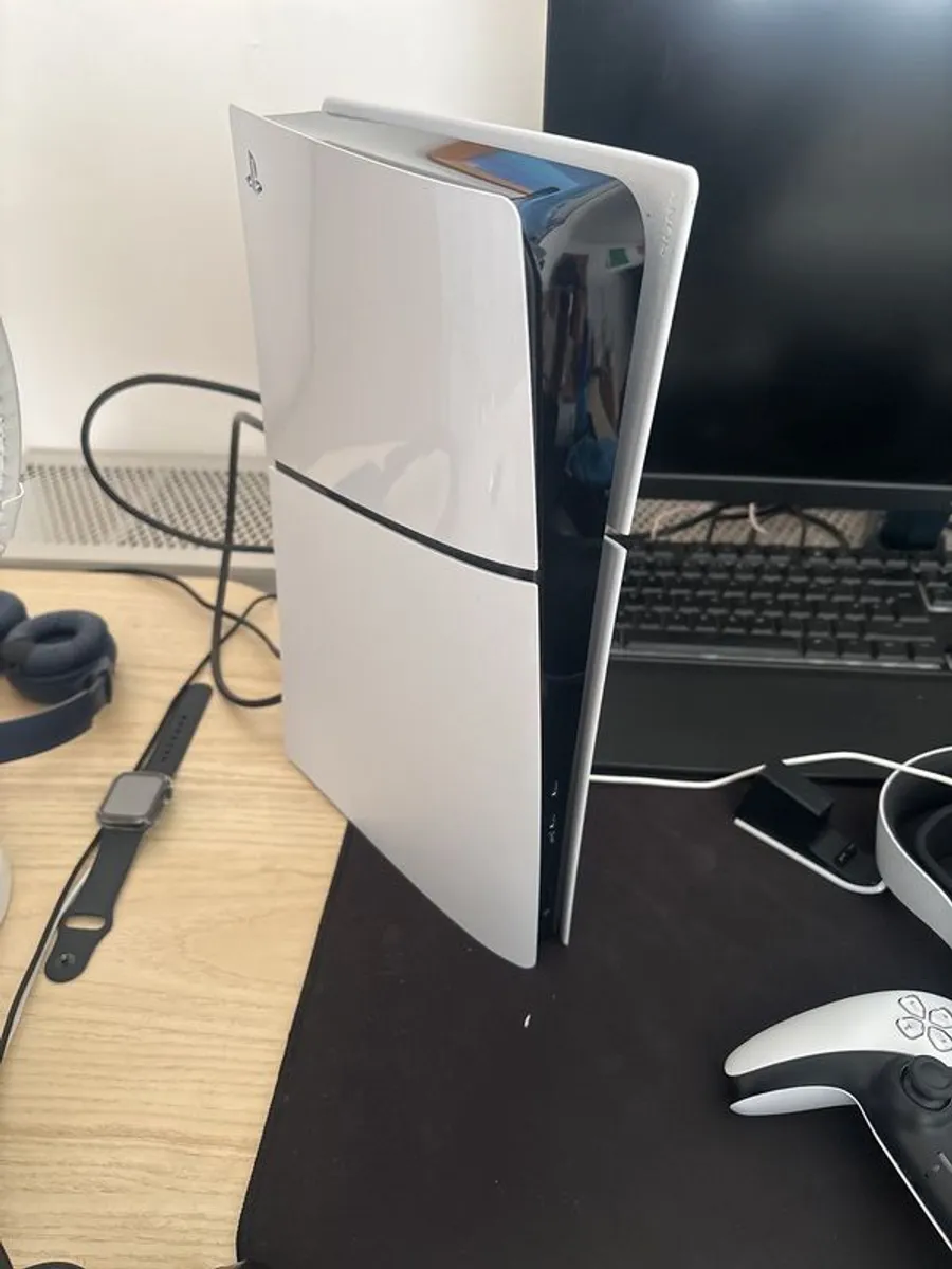 PS5 Slim Digital 1TB + DualSense + PULSE Elite Headset - Image 2