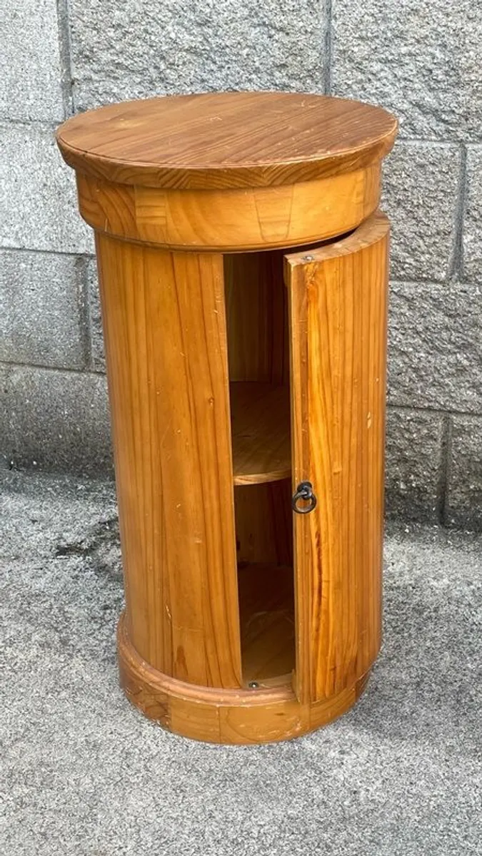 Reupholster project / locker - Image 1