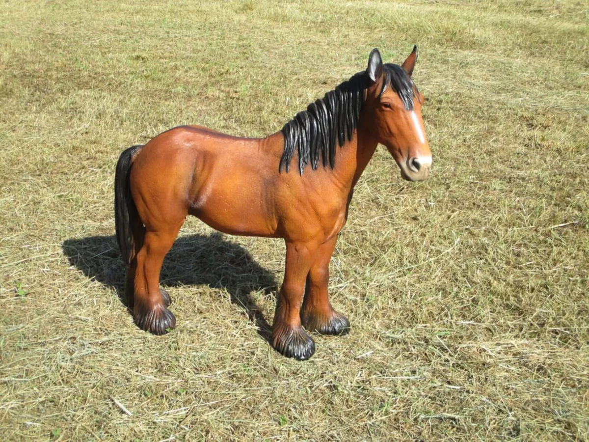 Large Brown Horse Statue - Image 1