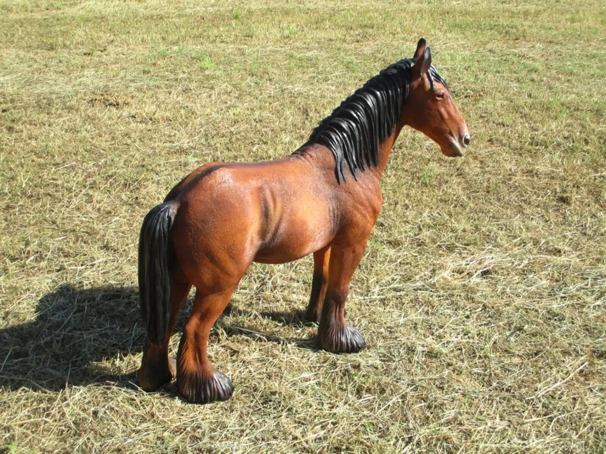 Large Brown Horse Statue - Image 2