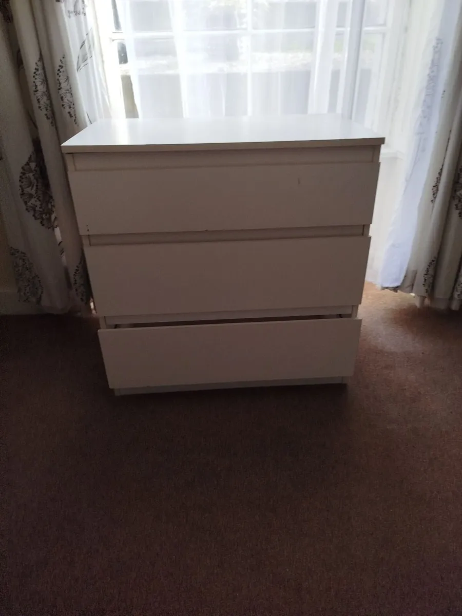 Chest of drawers - Image 2