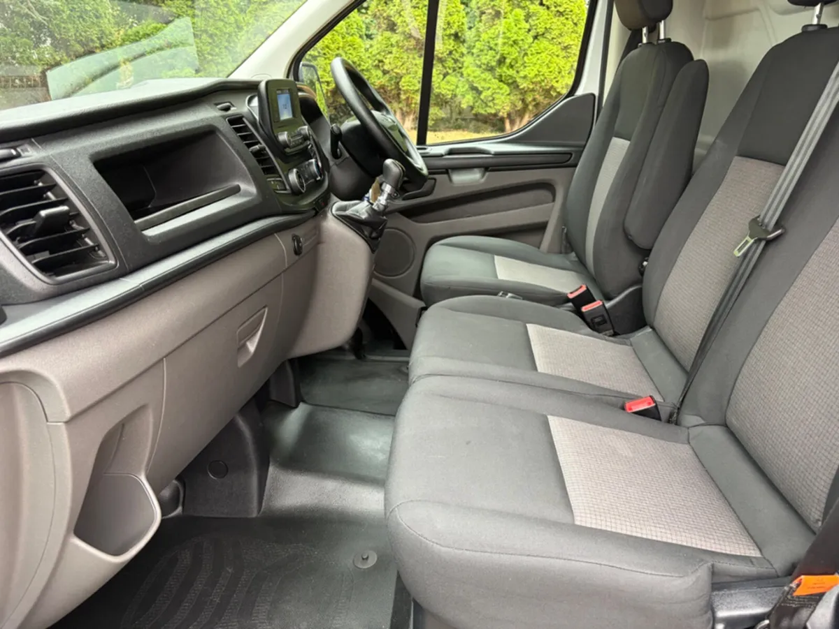 Ford Transit Custom 300L BASE 2.0 TD 105BHP M6 LWB - Image 4