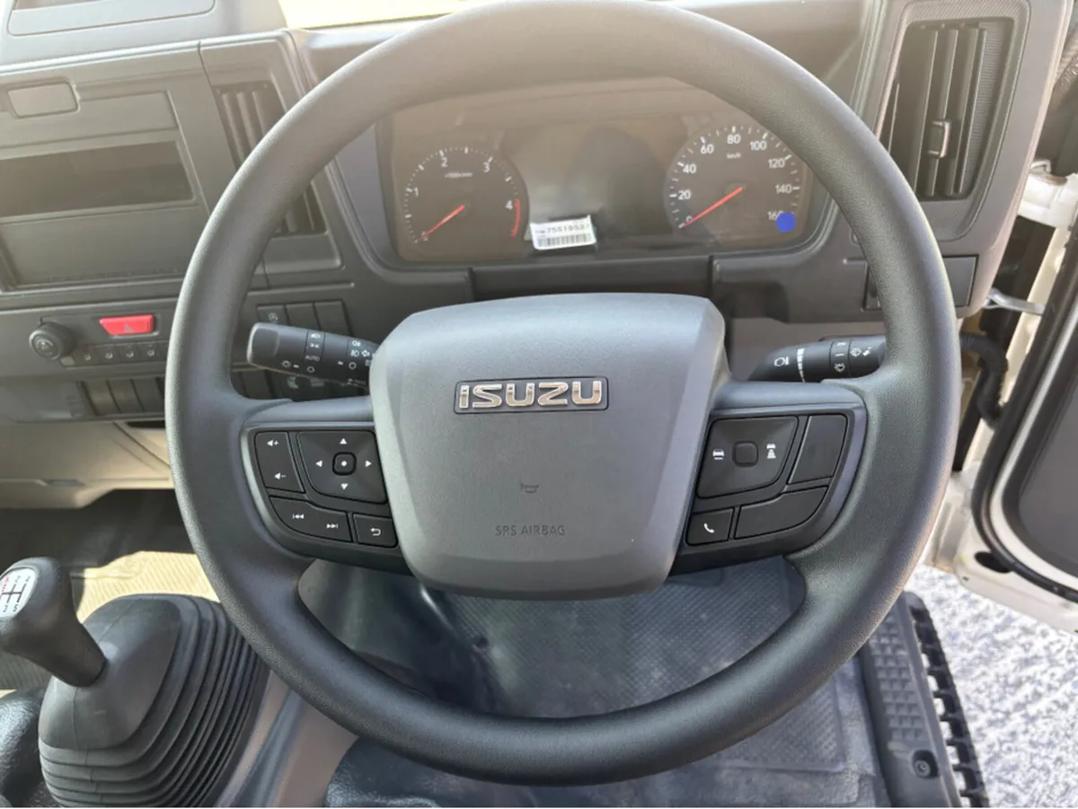Isuzu N-Series 3.5 ton - Image 2
