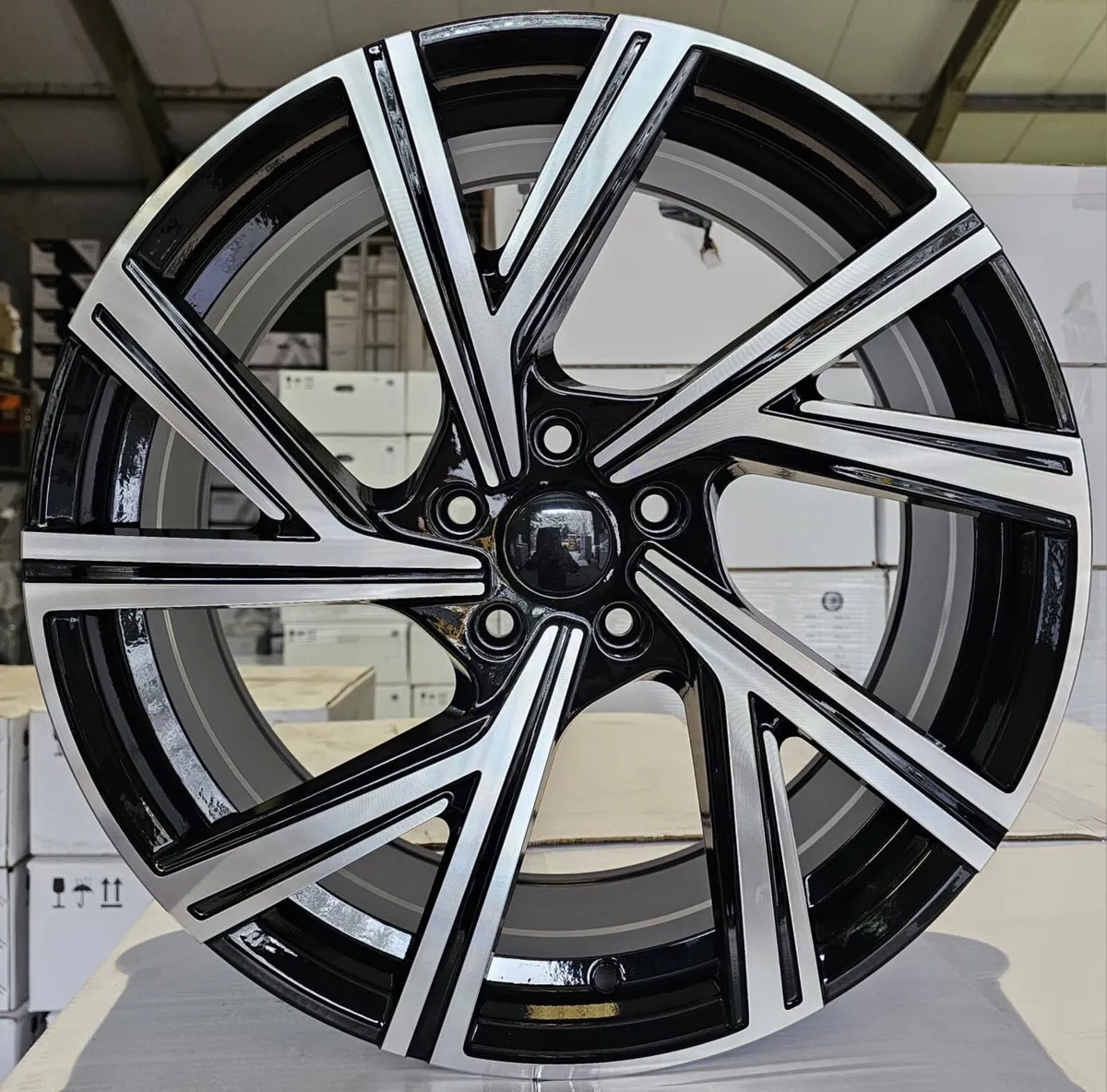 19” rline 5x112 black / pol