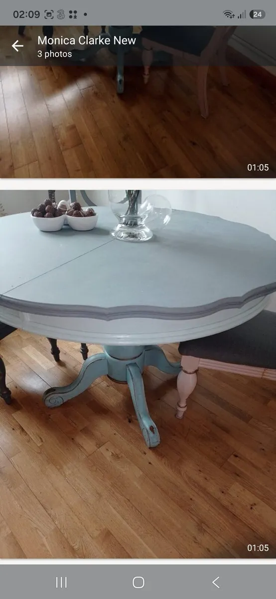Table and chairs - Image 1
