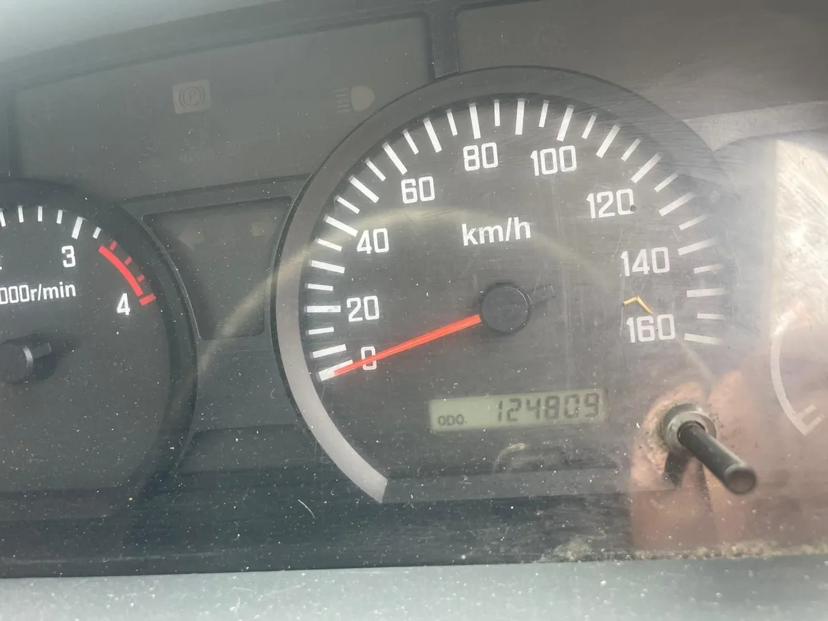 Isuzu NPR  2013 Truck for Sale - Image 4