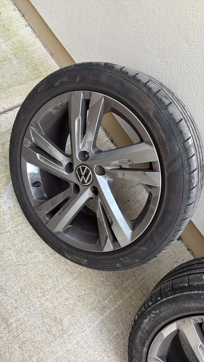 VW 17” Alloys + Wheels included - Image 4