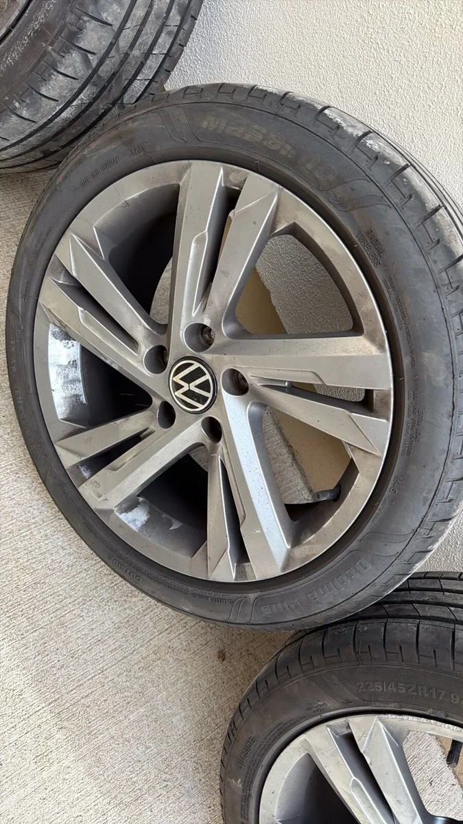 VW 17” Alloys + Wheels included - Image 1