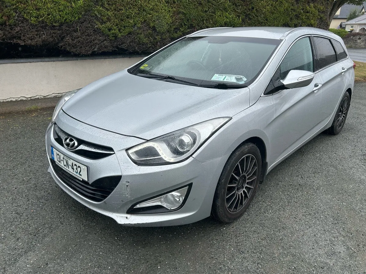 Hyundai i40 estate - Image 2