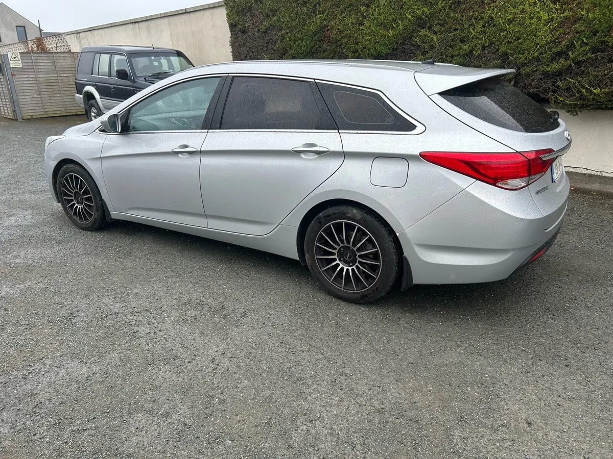 Hyundai i40 estate - Image 3