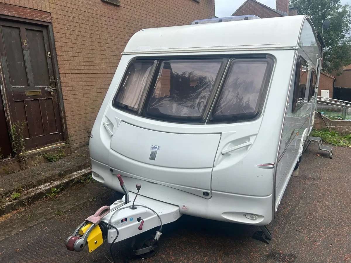 SWIFT ACE JUBILEE 6 BERTH 2005 - Image 2