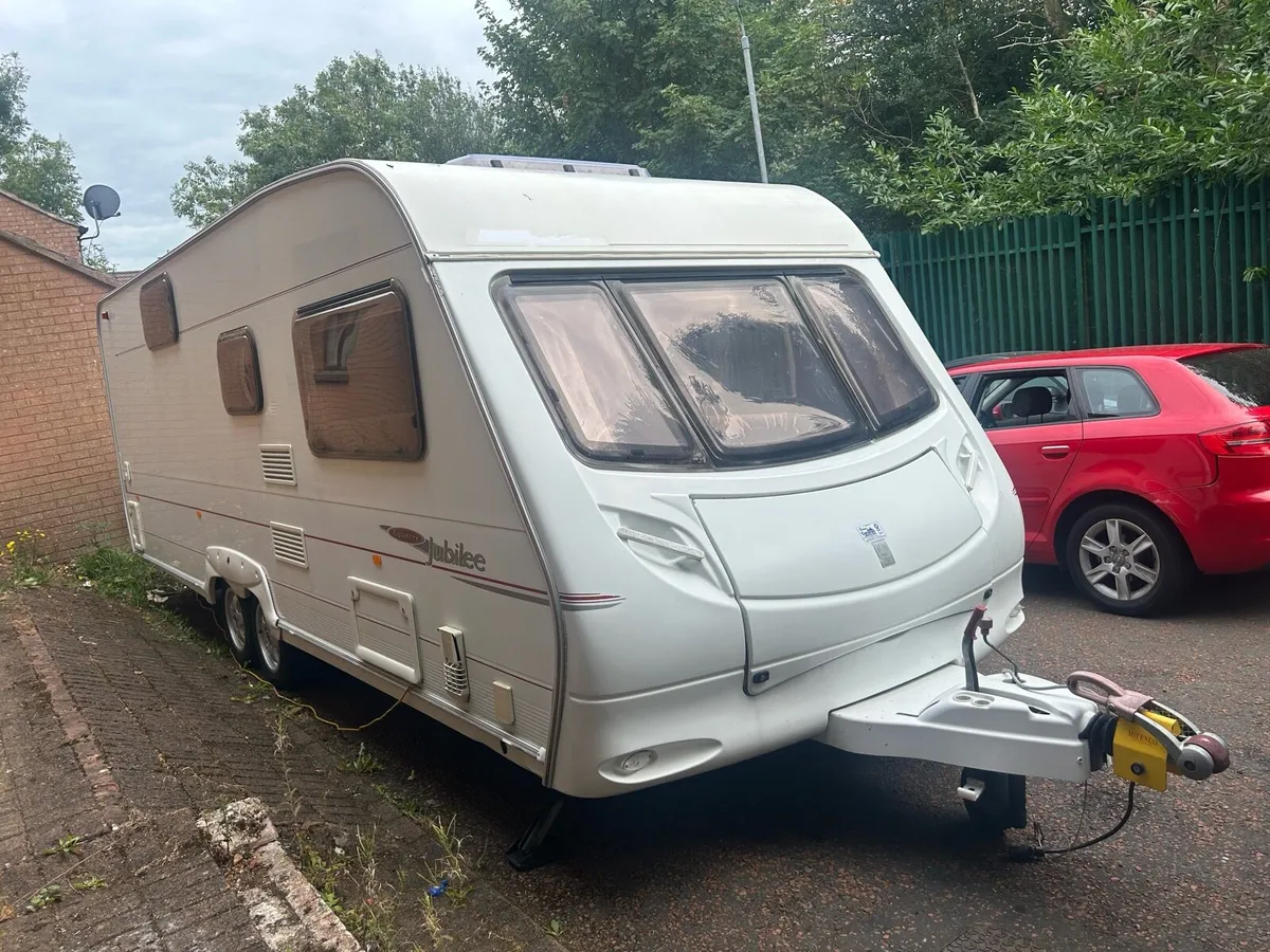 SWIFT ACE JUBILEE 6 BERTH 2005 - Image 3