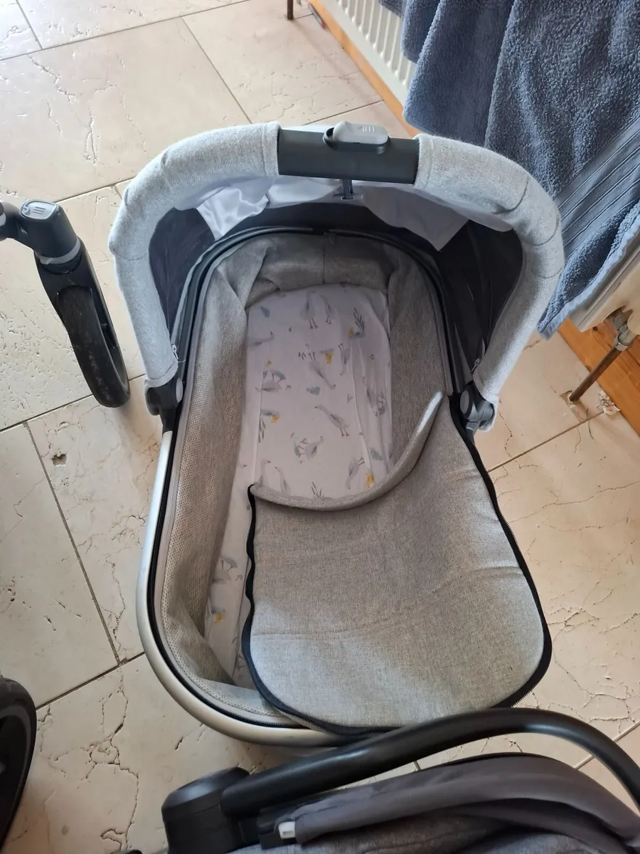 Uppababy travel system - Image 2