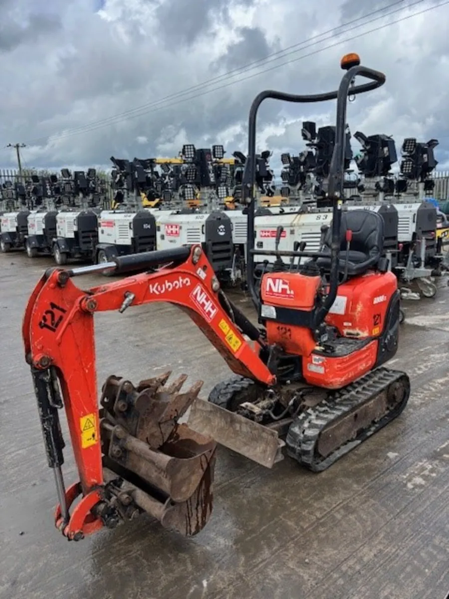 Kubota K 008-3 DIGGER - Image 1
