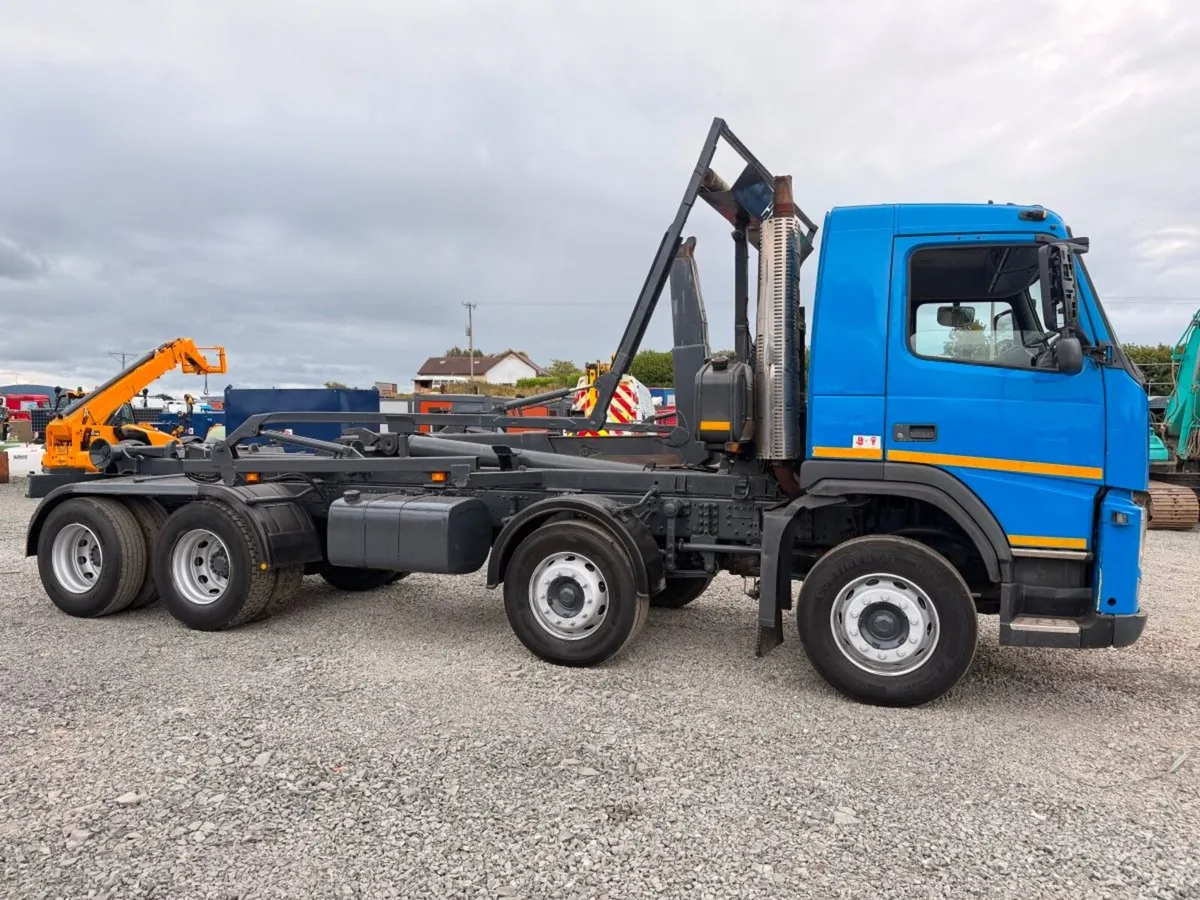 2009 Volvo FM 450 bhp 13 Ltr hook loader - Image 4
