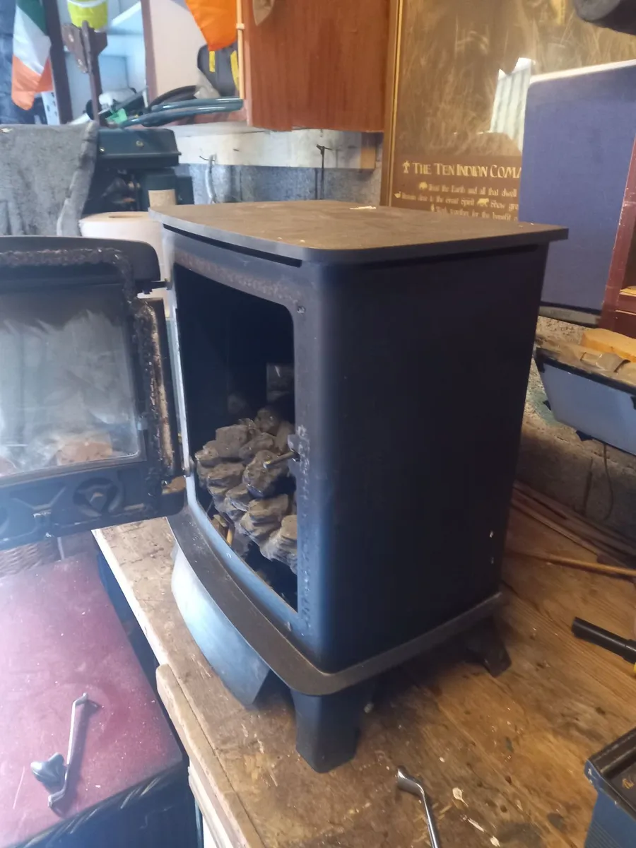 Yeoman Gas Stove - Image 2