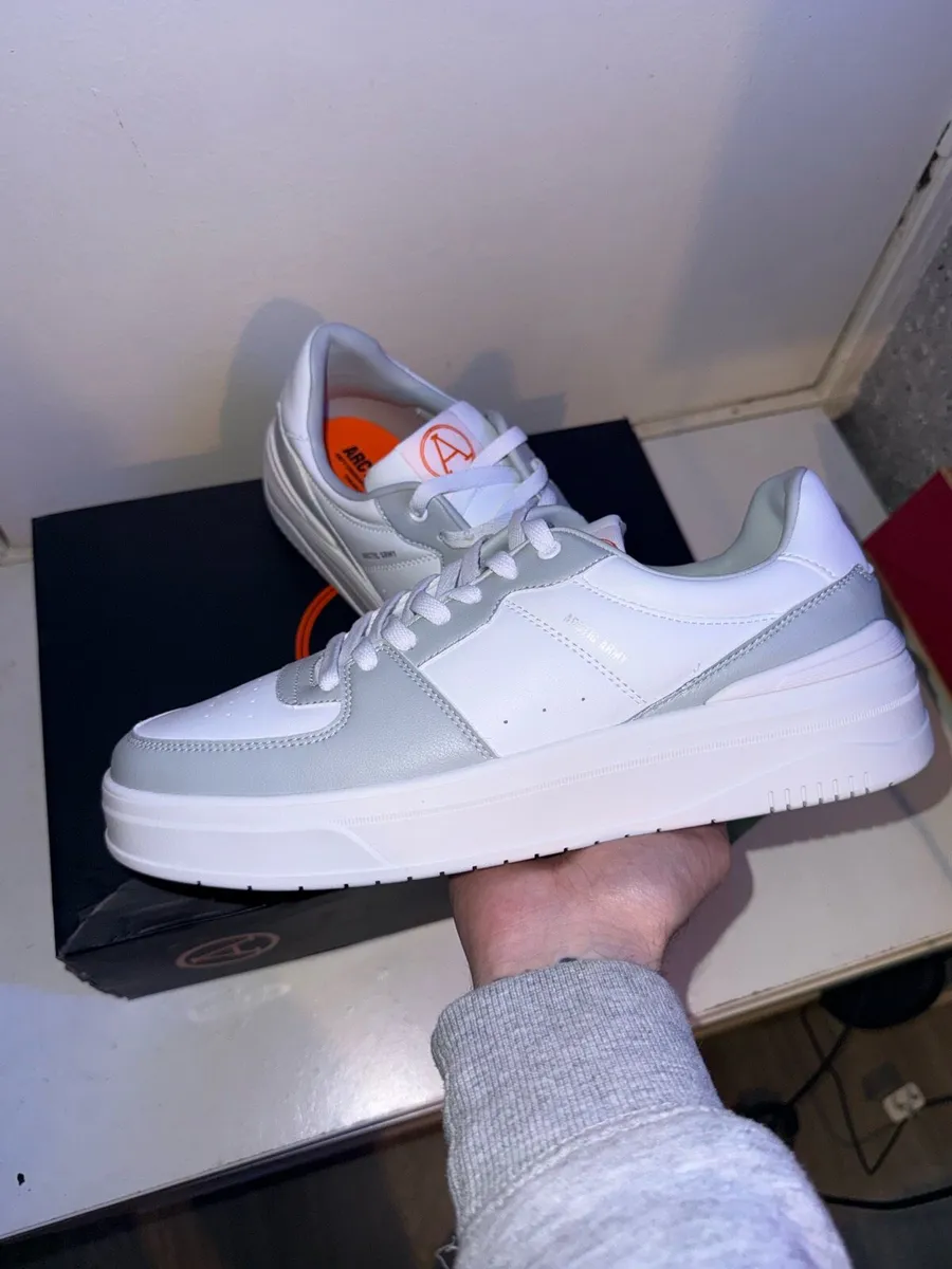 Runners - Image 4