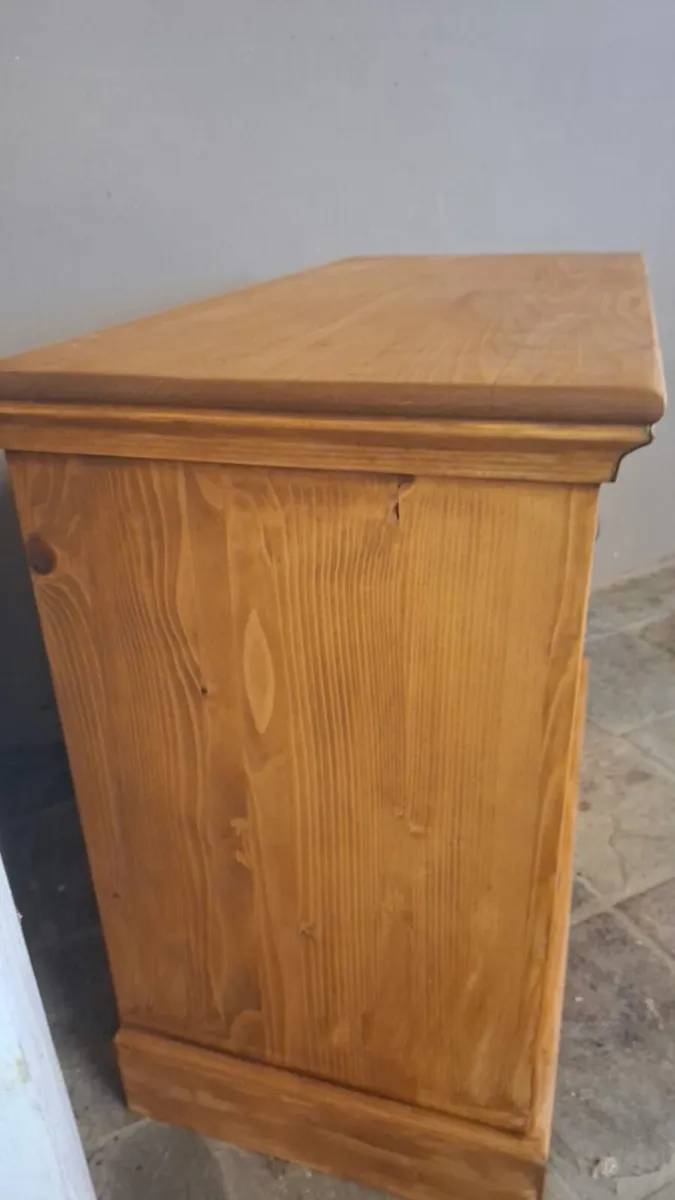 Vintage pine chest of drawers - Image 4