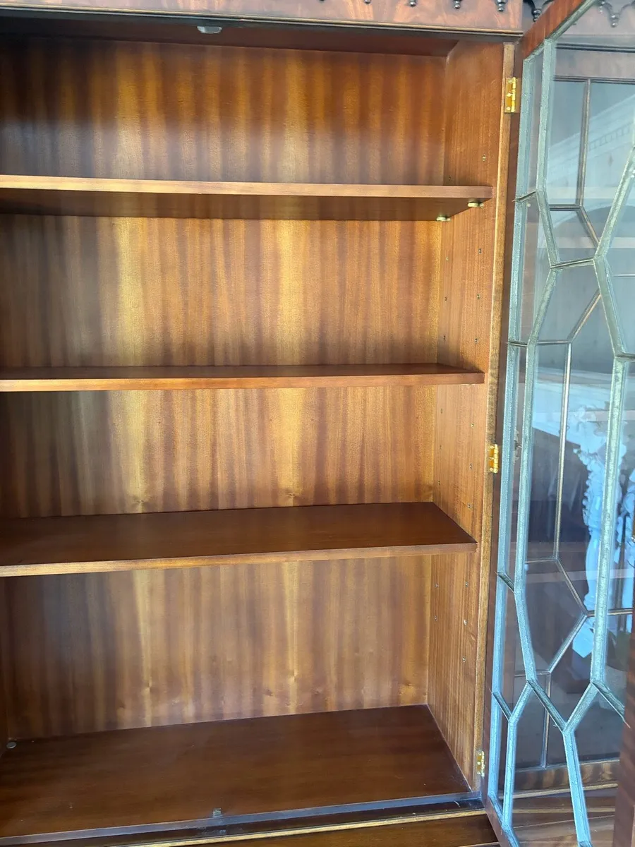 Large reproduction Edwardian style bookcase - Image 4