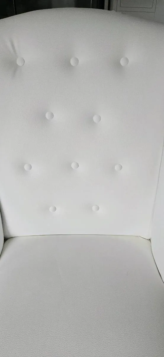 White leather chair - Image 4