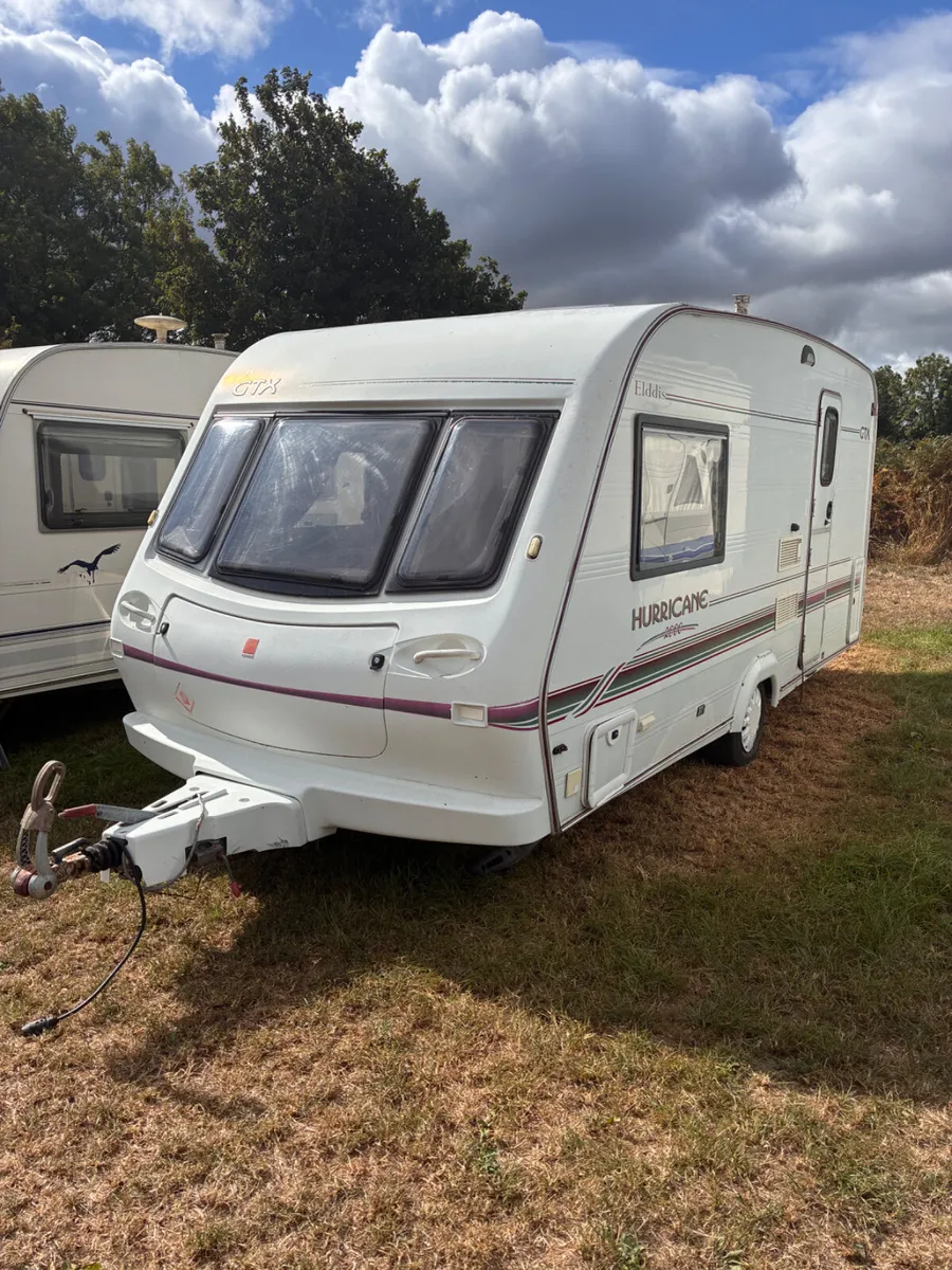 2 berth caravan - Image 1