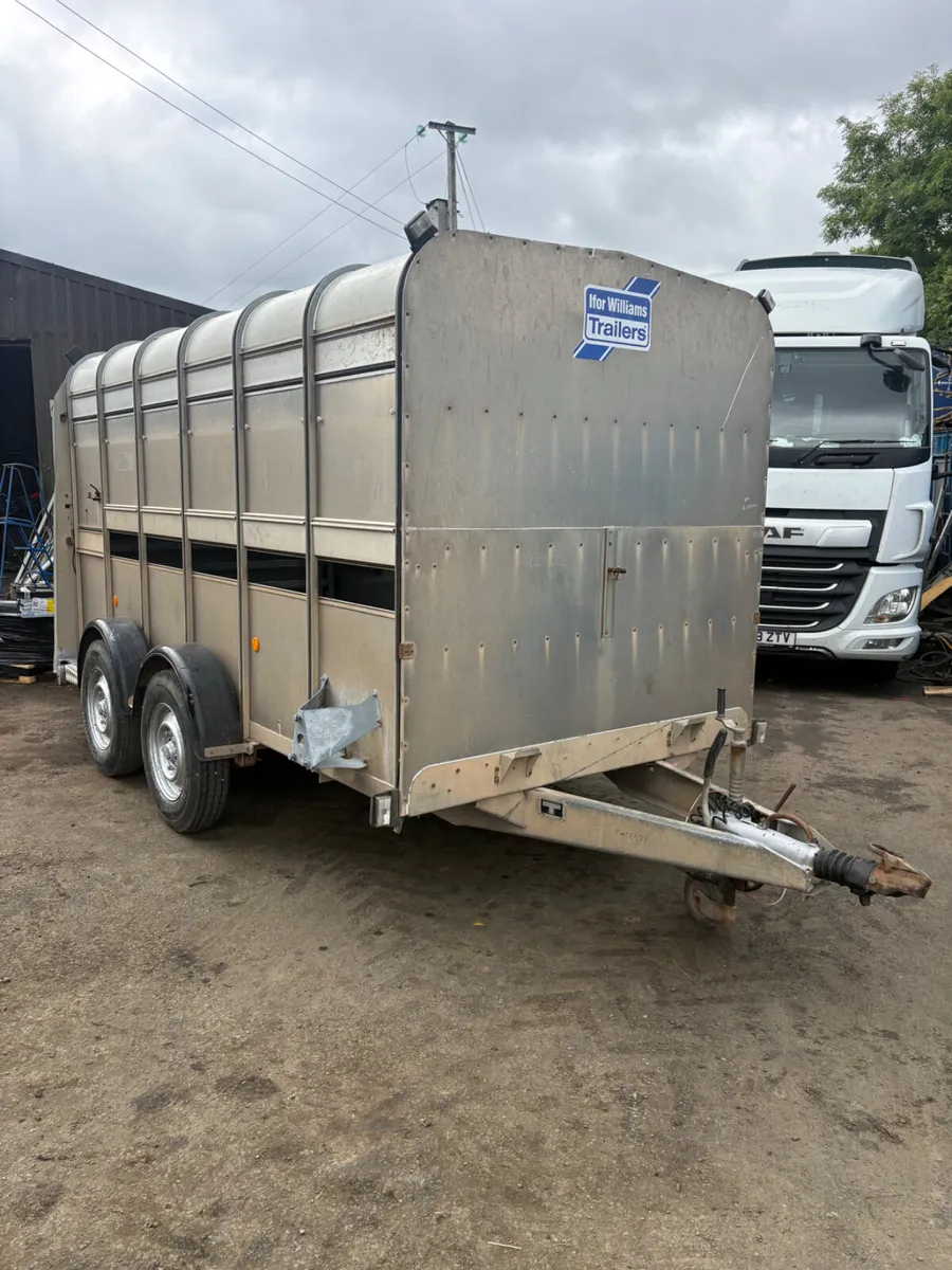 Ifor Williams 12ft livestock trailer - Image 1