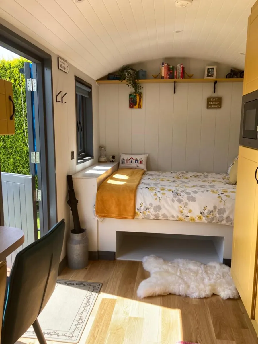 Shepherd hut.IE - Image 2