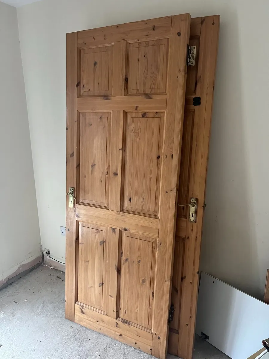 11no. Solid Pine Doors - Image 1