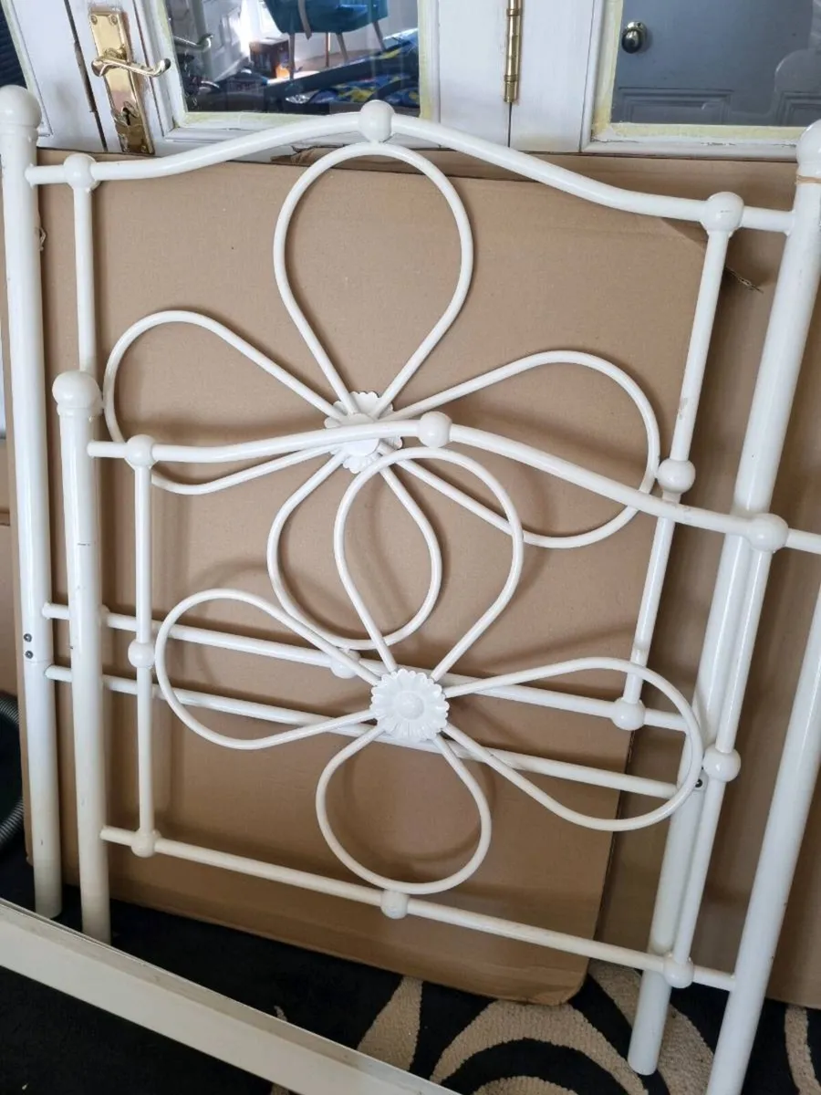 Laura Ashley bed