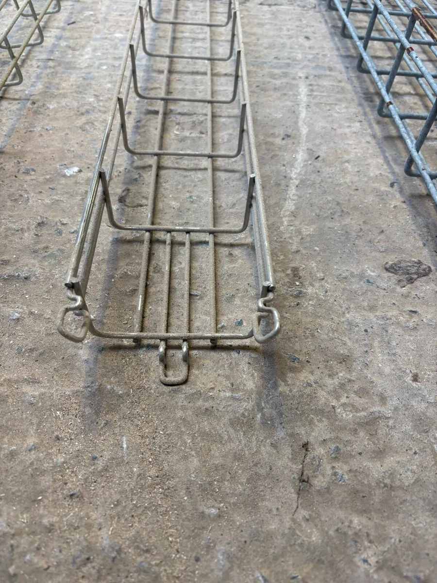 Electrical wire track - Image 2