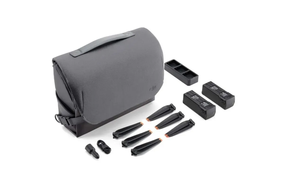 DJI Mavic 3 Classic Fly More Combo - Image 2
