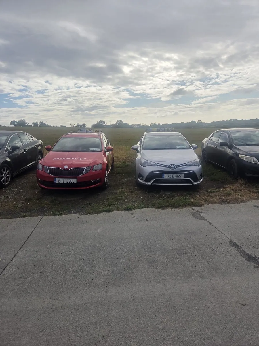 Taxis to rent