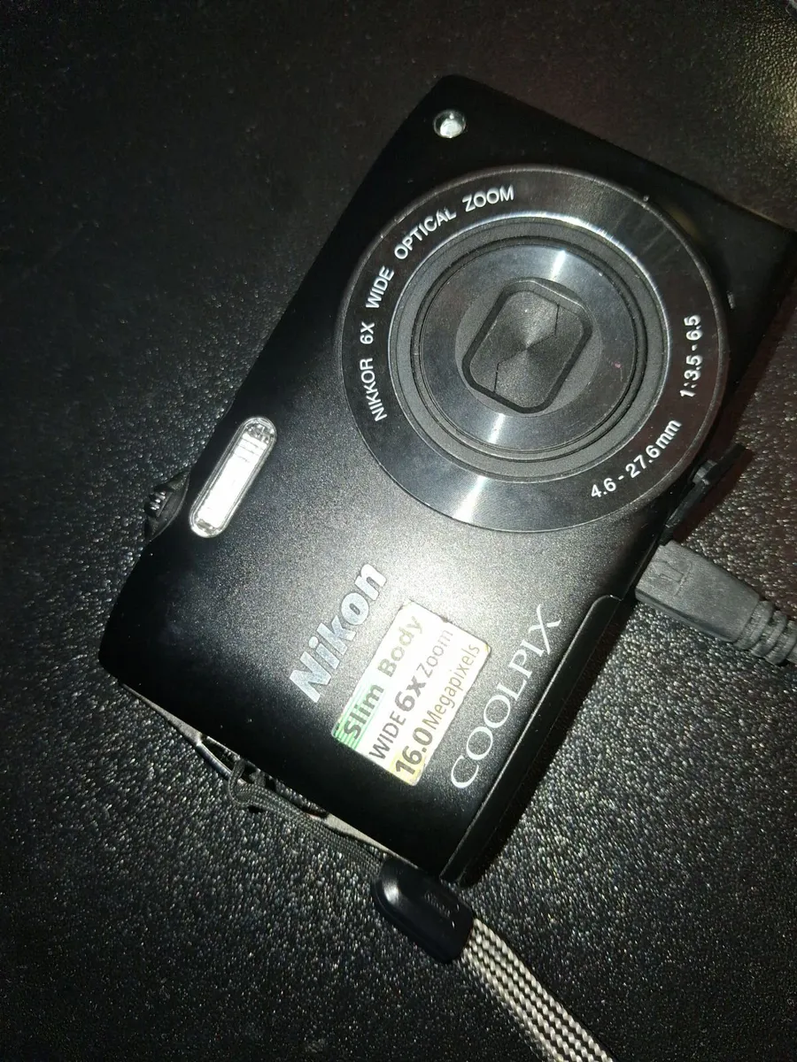 Nikon coolpix - Image 1