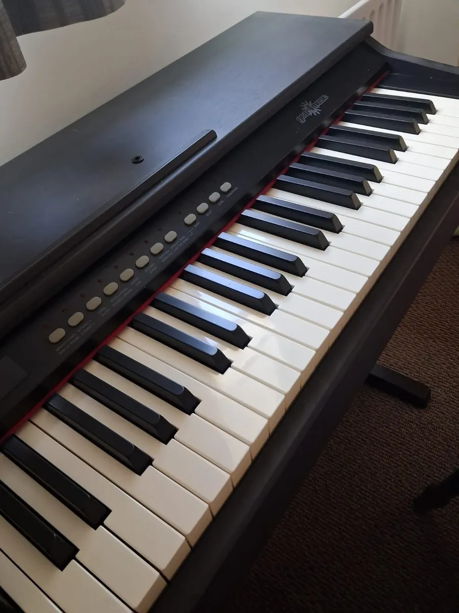 Digital piano - Image 2