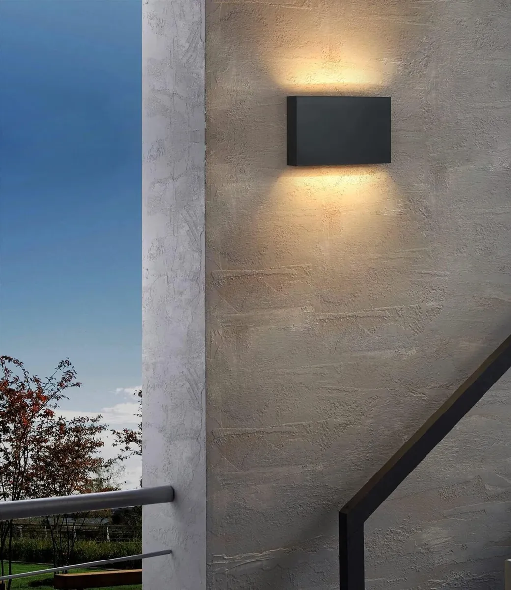 2 Pcs Outdoor Up and Down Lights Mains - Image 2