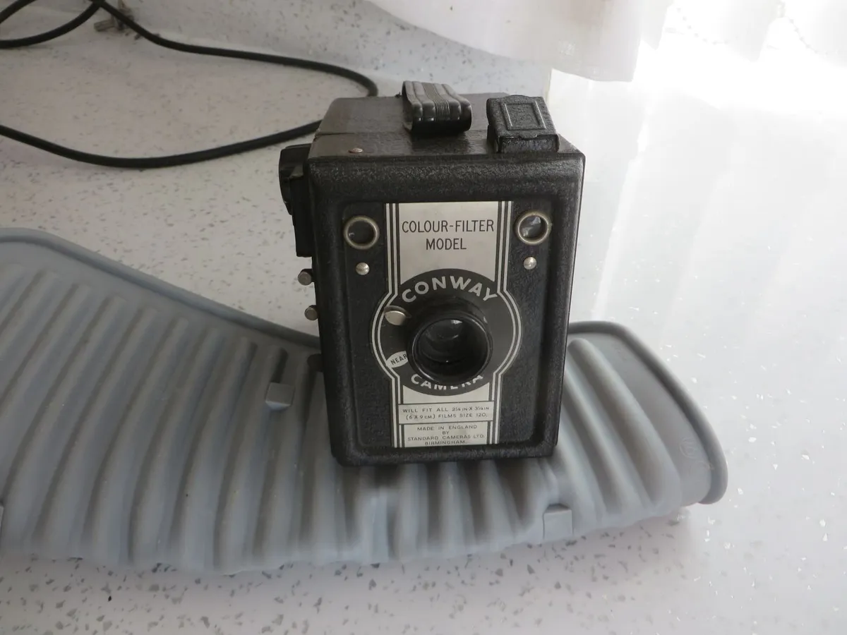 Vintage Conway Box Camera. - Image 1