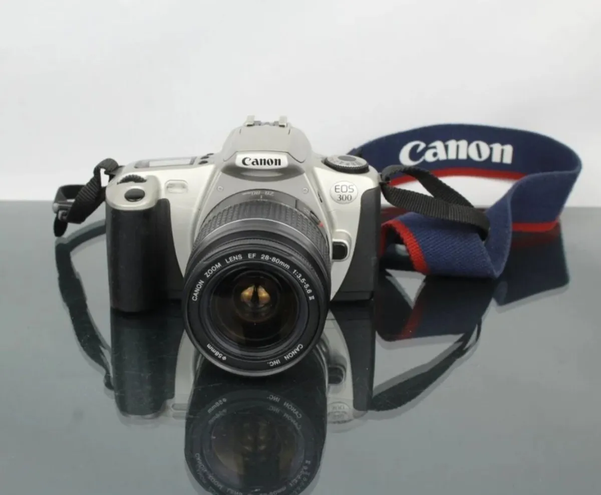Canon EOS 300v - Image 1