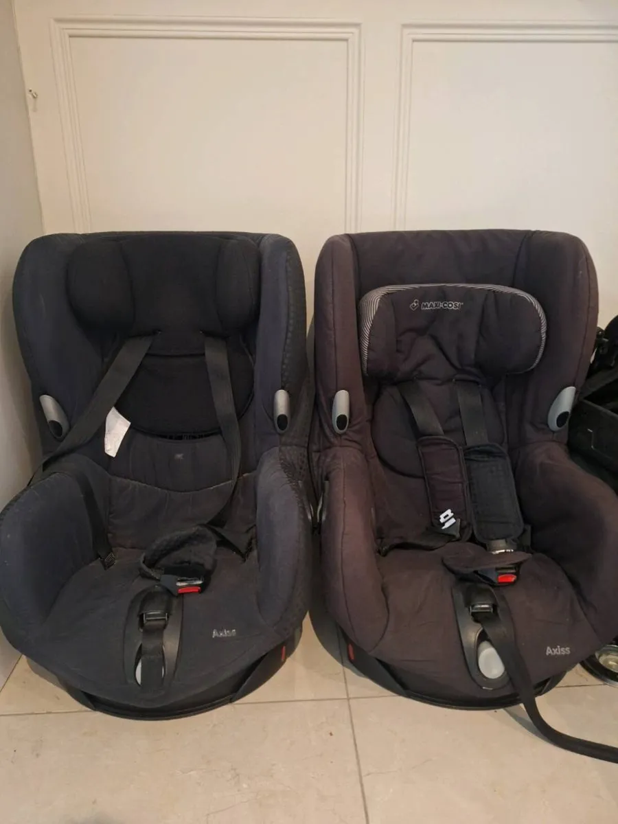 Maxi Cosi Swivel Car Seats