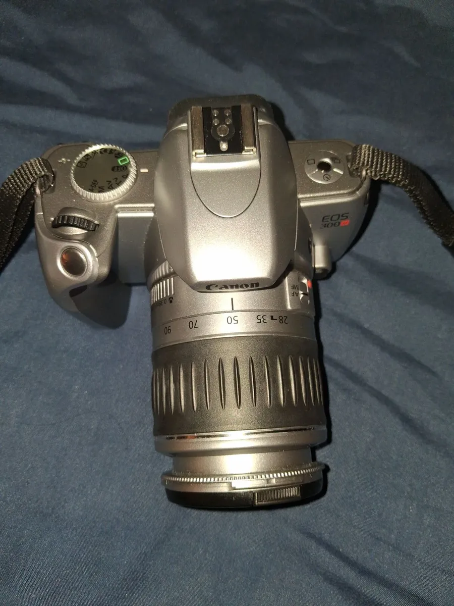 Canon EOS 300v - Image 3